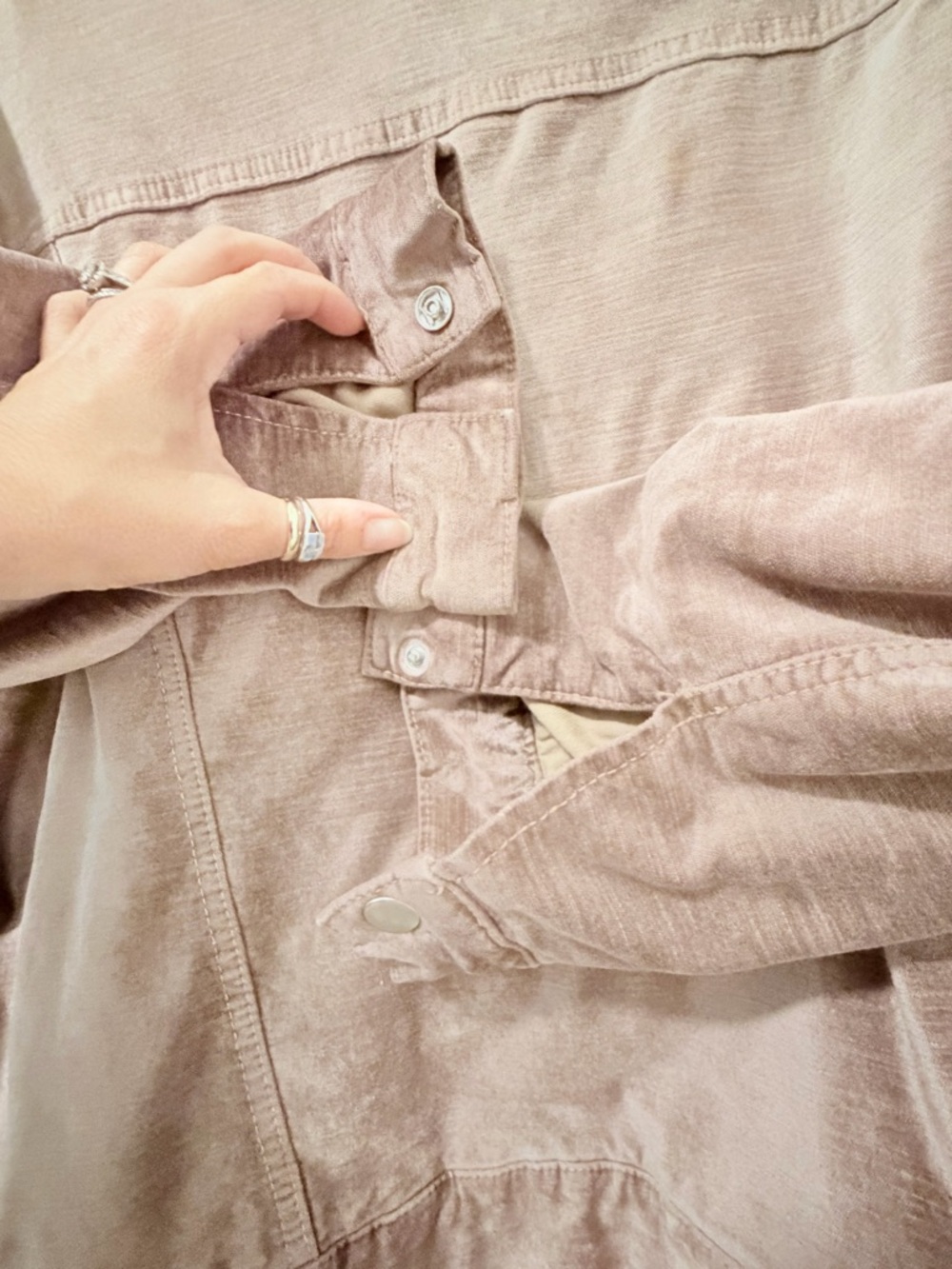 Free People Velvet Mauve Oversized Trucker Jacket Sz XS Fits S / M Spring Chic - Picture 16 of 16